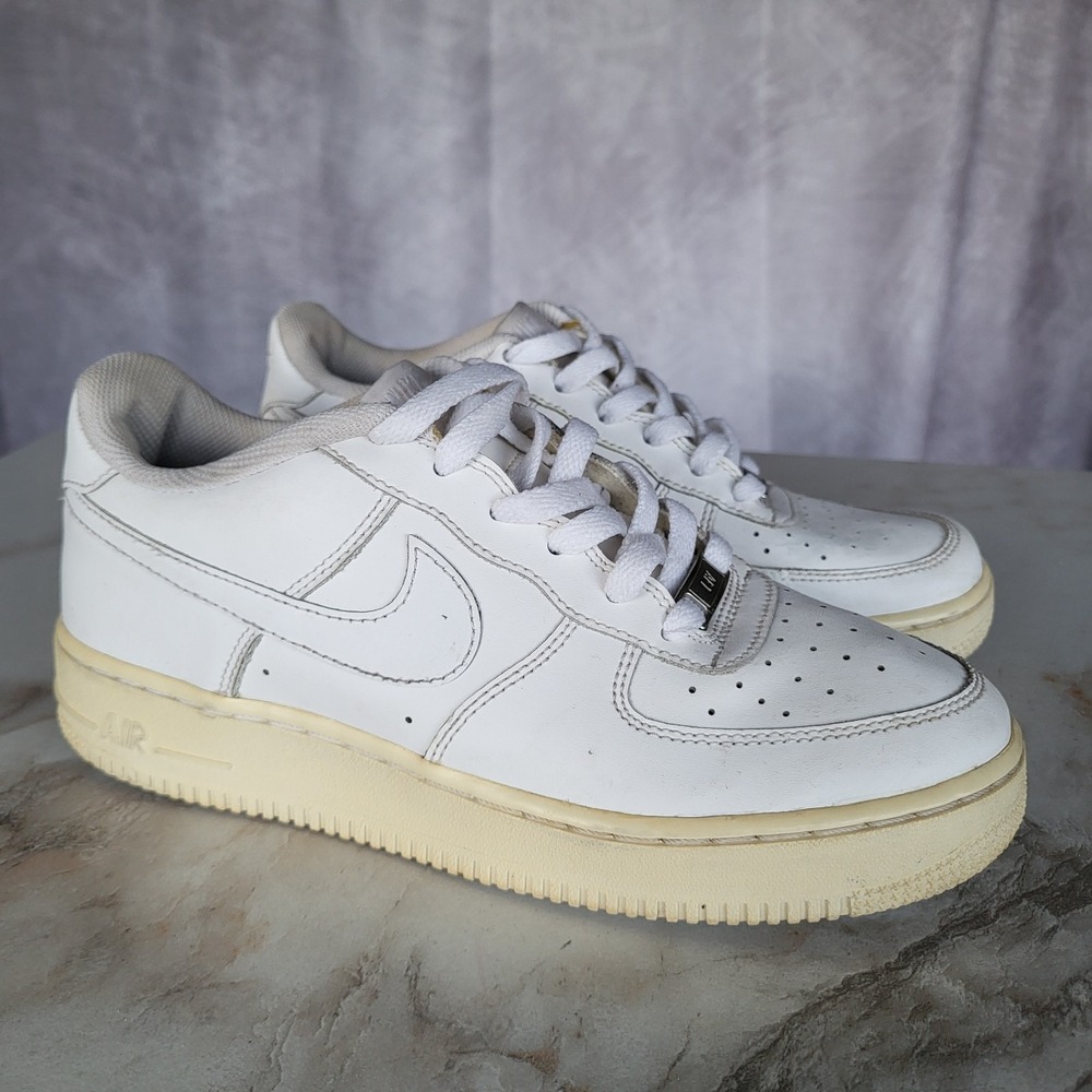 Nike Air Force One Size 6.5 Y Tripple White DISTRESSED YELLOW MIDS BEAT